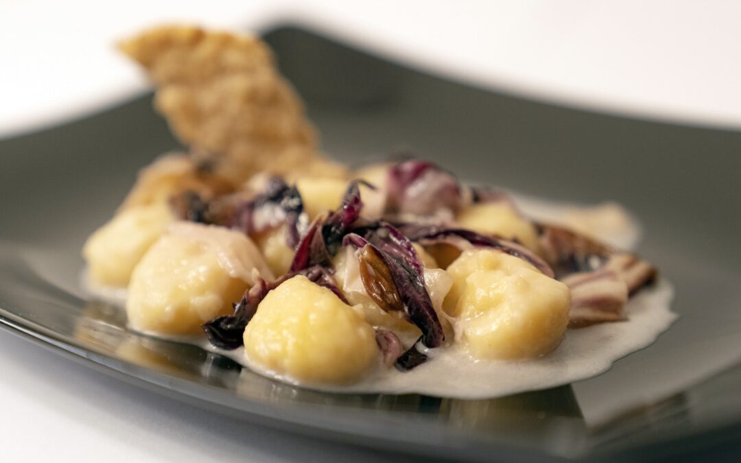 Gnocchi aus Schüttelbrot mit Radicchio und Blauschimmelkäse